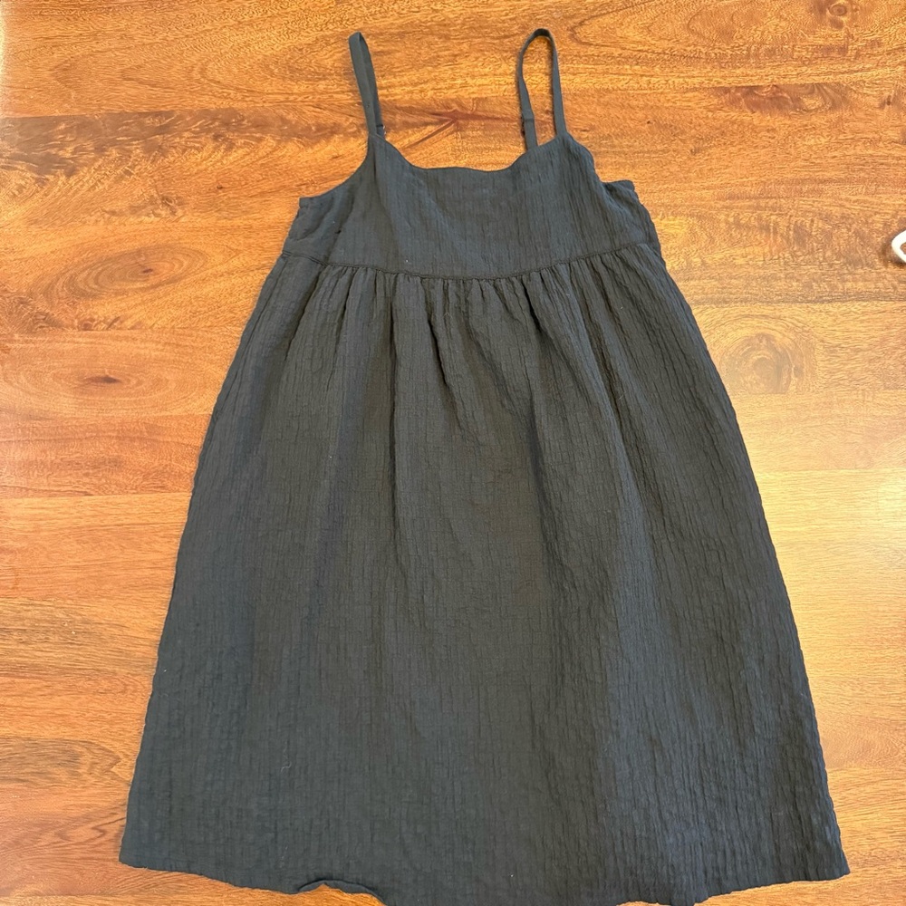 Uniqlo Black Casual Dress size 120 or 6